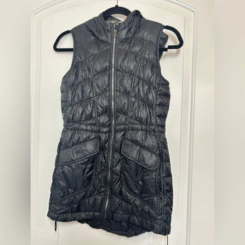 Athleta Women Downtime Goose Down Quilted Black Puffer Vest Jacket size XXS cozy